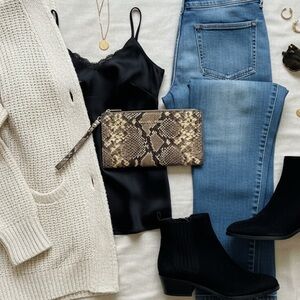 Michael Kors Snakeskin Clutch Bag Purse Stylish Trendy Animal‎ Print Reptile